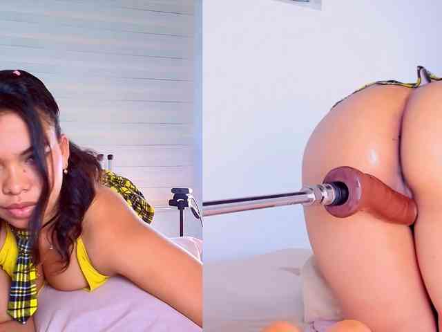 Playful-Lucyx webcam