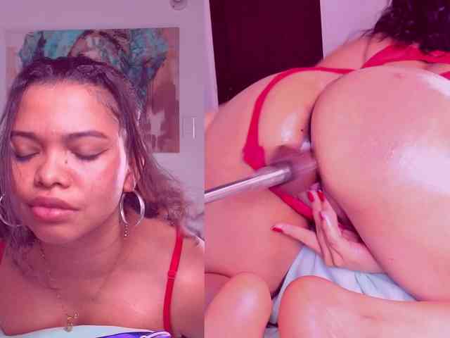 Playful-Lucyx webcam