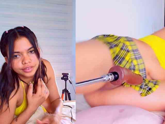Playful-Lucyx webcam