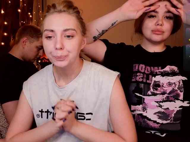 Sexvibecouple webcam