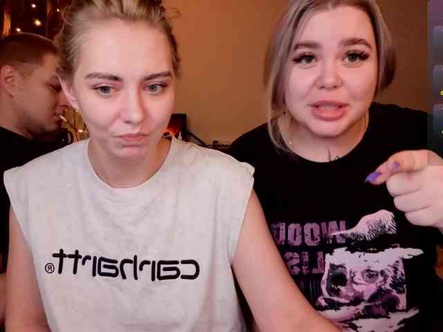 Sexvibecouple webcam