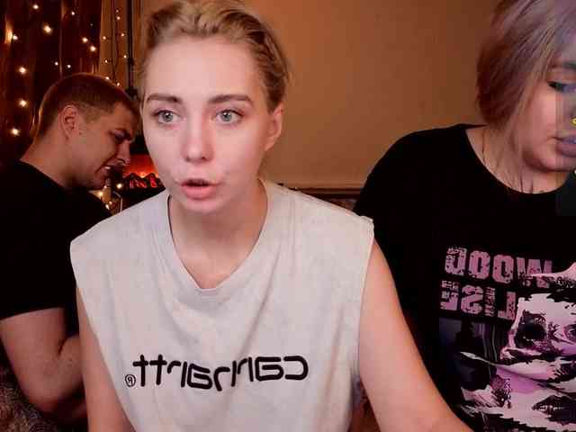 Sexvibecouple webcam