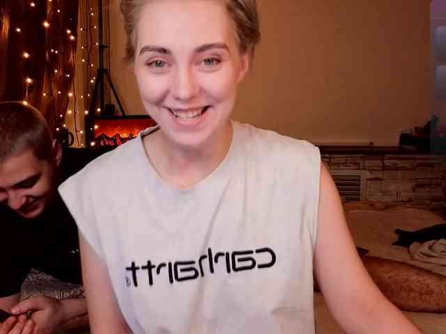 Sexvibecouple webcam