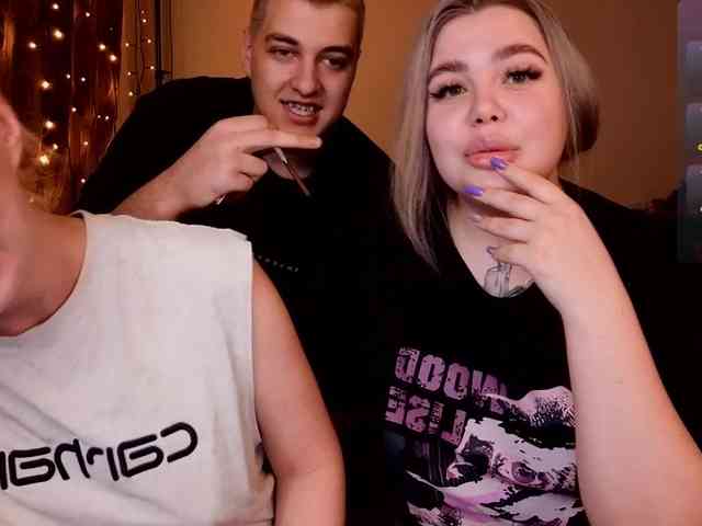 Sexvibecouple webcam