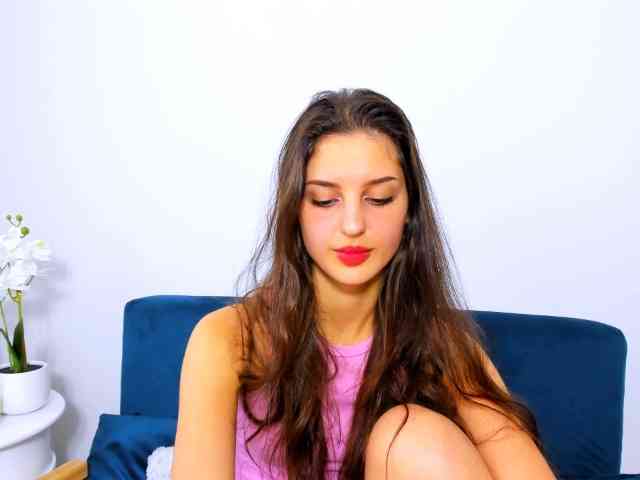 JenniferDesire webcam