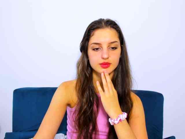 JenniferDesire webcam
