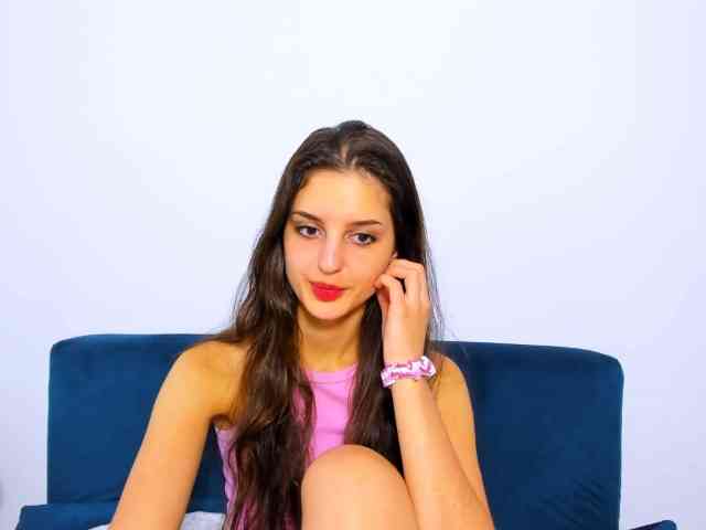 JenniferDesire webcam