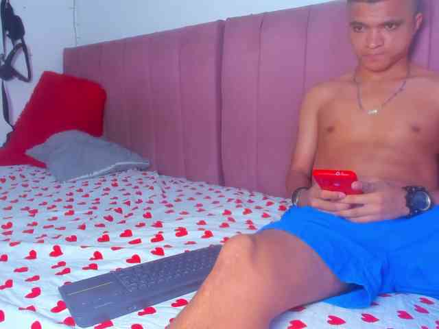 aly-n-seba Live Webcam on BongaCams