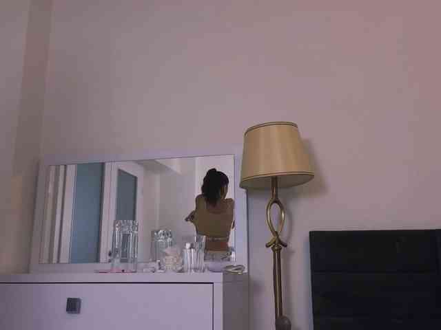 SelleneNoir webcam