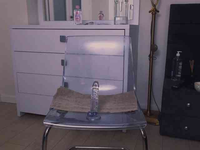 SelleneNoir webcam
