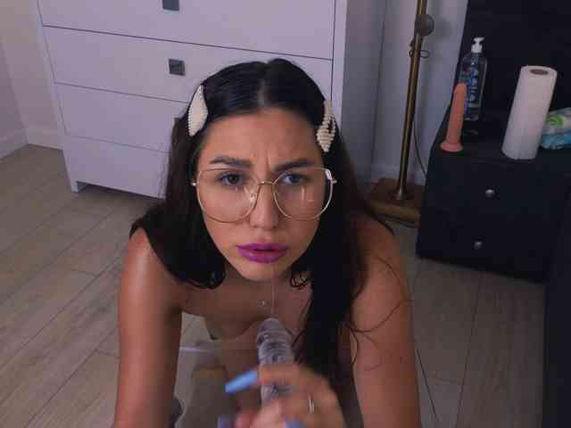 SelleneNoir webcam
