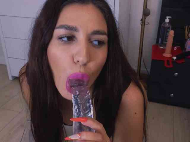 SelleneNoir webcam