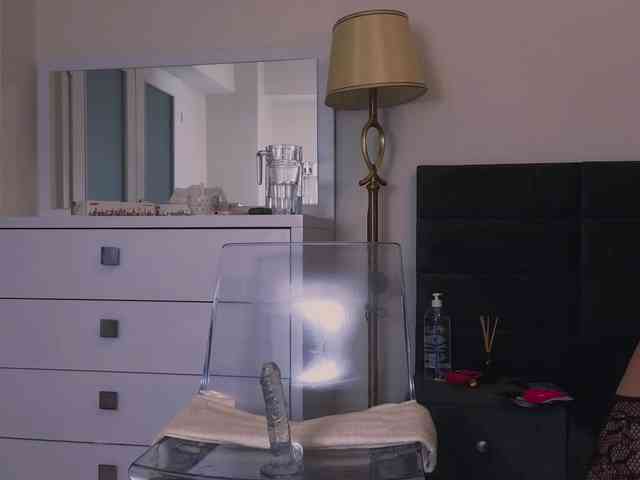 SelleneNoir webcam