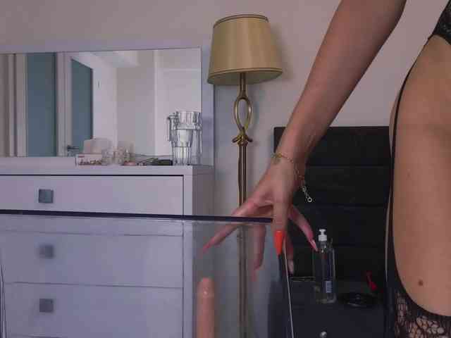 SelleneNoir webcam