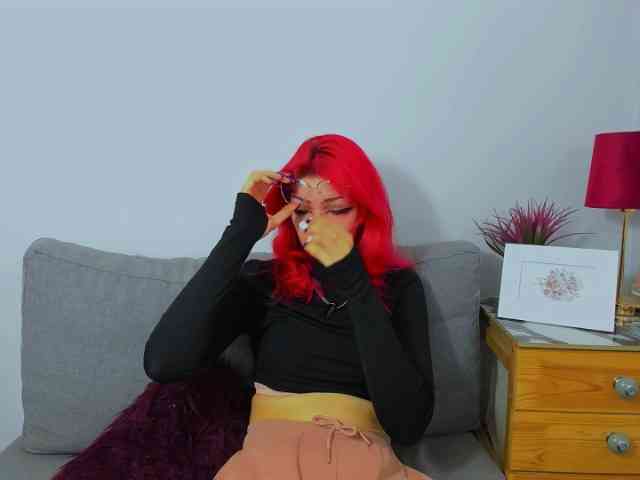 ZoeCharming webcam