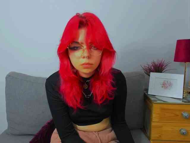 ZoeCharming webcam