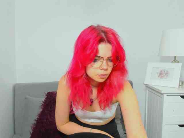 ZoeCharming webcam