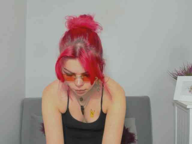 ZoeCharming webcam