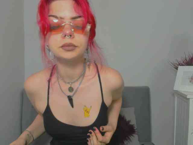 ZoeCharming webcam