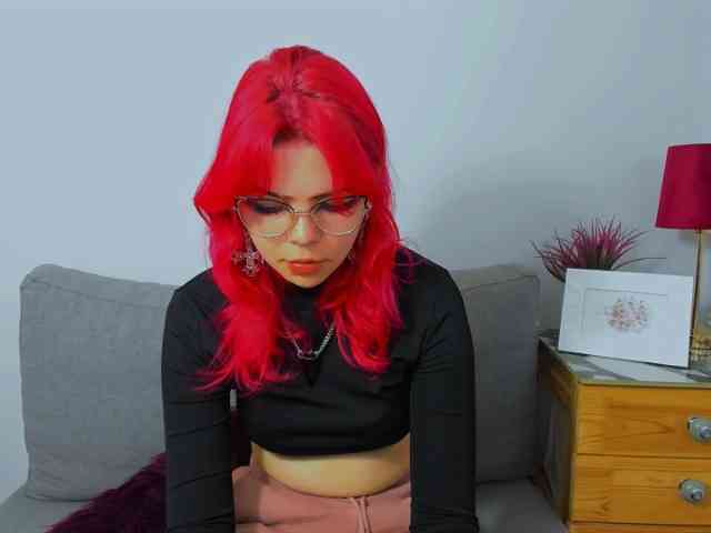 ZoeCharming webcam