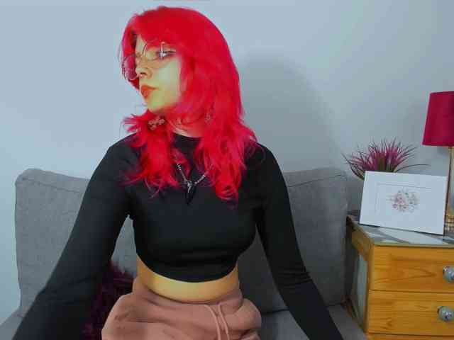 ZoeCharming webcam