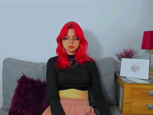 ZoeCharming webcam