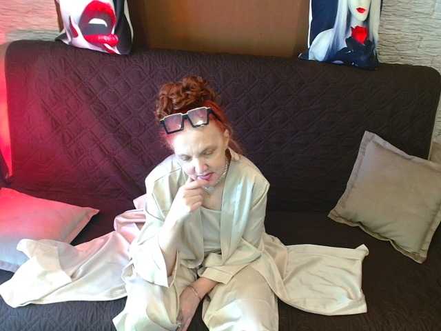 Maruu12qwert's BongaCams show and profile