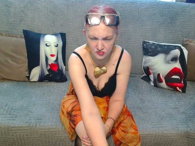 Maruu12qwert's BongaCams show and profile