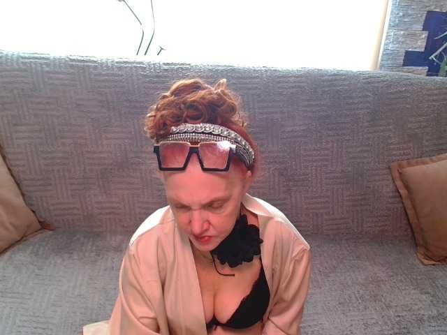 Maruu12qwert's BongaCams show and profile