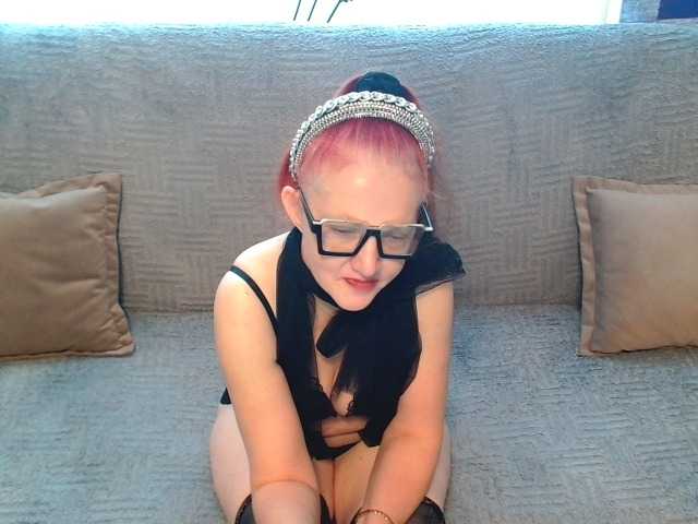 Maruu12qwert's BongaCams show and profile