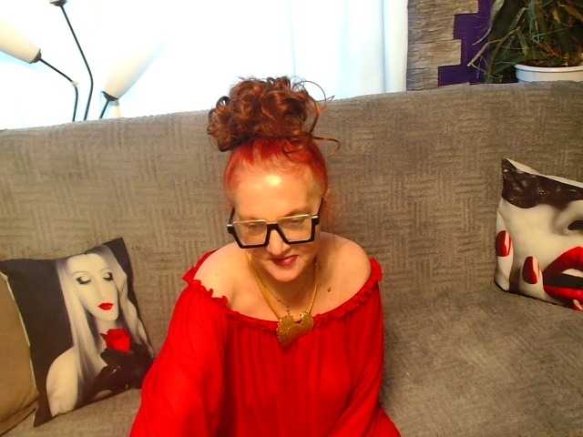 Maruu12qwert's BongaCams show and profile