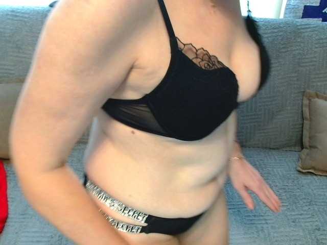 Maruu12qwert's BongaCams show and profile