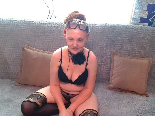 Maruu12qwert's BongaCams show and profile