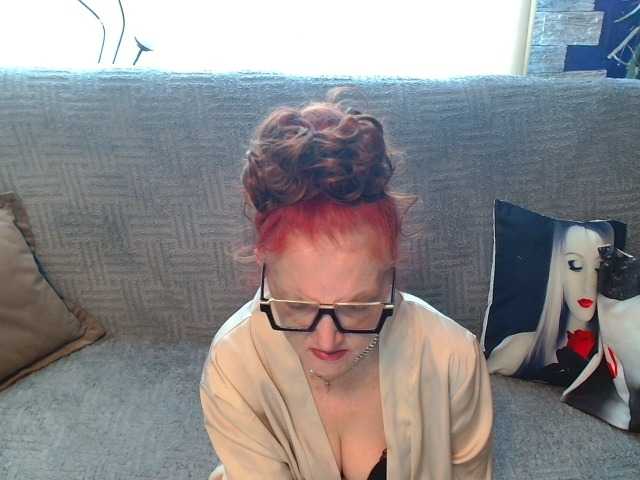 Maruu12qwert's BongaCams show and profile