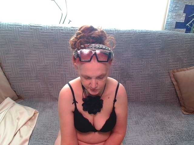 Maruu12qwert's BongaCams show and profile