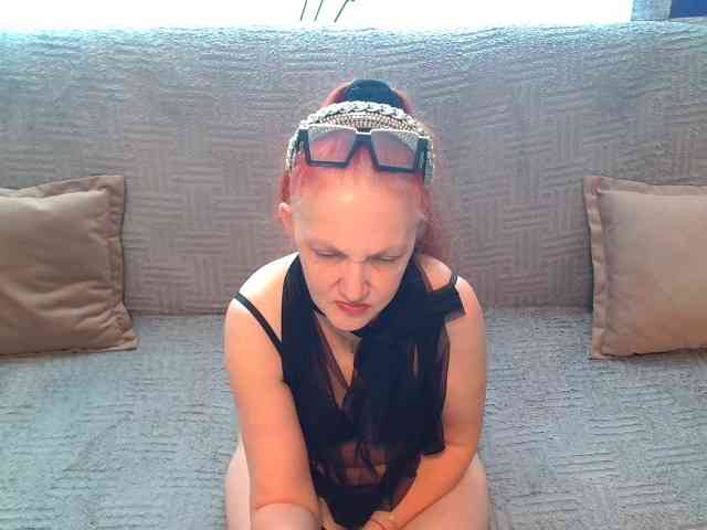 Maruu12qwert Live Webcam on BongaCams