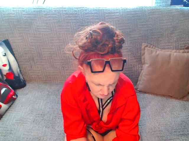 Maruu12qwert Live Webcam on BongaCams