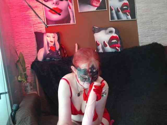 Maruu12qwert webcam