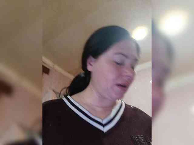 Sweet-Milana webcam