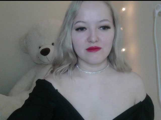 -Sweet-smile-'s BongaCams show and profile