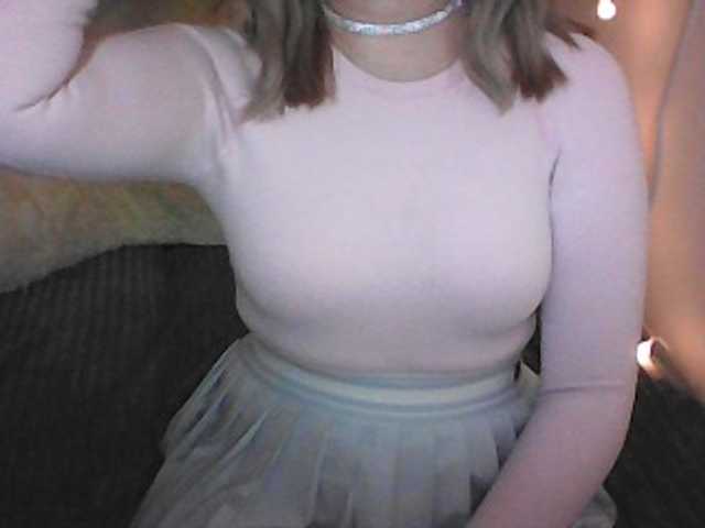 -Sweet-smile-'s BongaCams show and profile