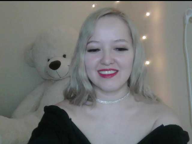 -Sweet-smile-'s BongaCams show and profile