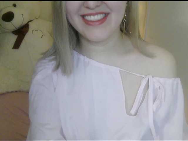 -Sweet-smile-'s BongaCams show and profile