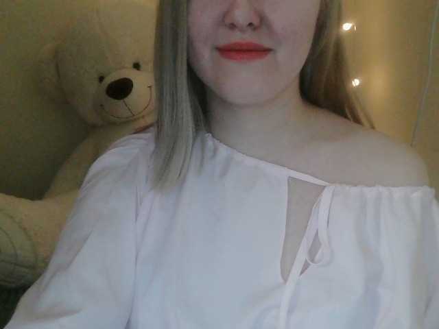 -Sweet-smile-'s BongaCams show and profile
