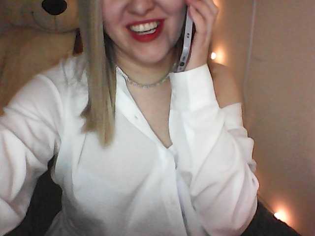 -Sweet-smile-'s BongaCams show and profile