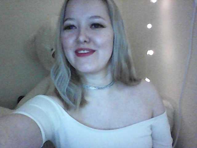 -Sweet-smile-'s BongaCams show and profile
