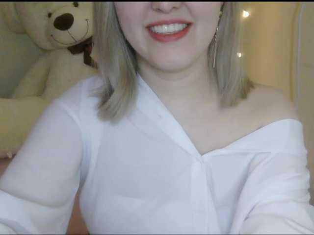 -Sweet-smile-'s BongaCams show and profile