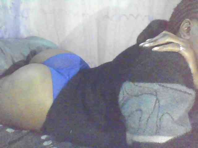 sexy-curvy webcam