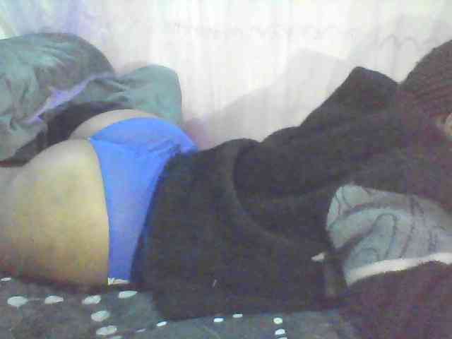 sexy-curvy webcam
