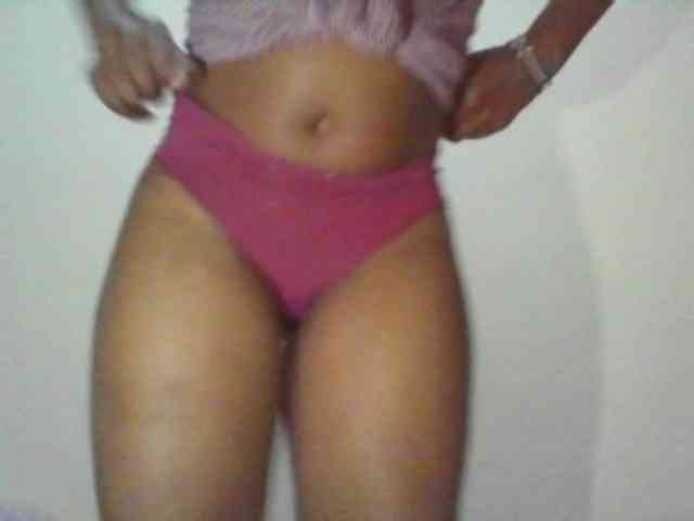 sexy-curvy webcam